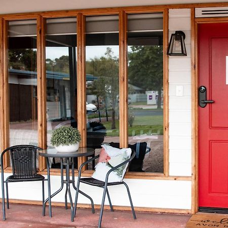 Avon River Inn Stratford Exterior photo